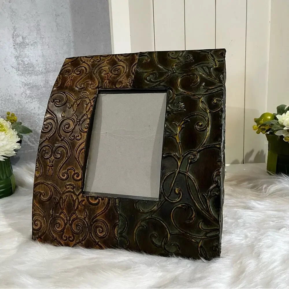 NEW Z Gallerie Curved Metal Scroll Etched Vines Frame 5x7 Green Amber NWOT